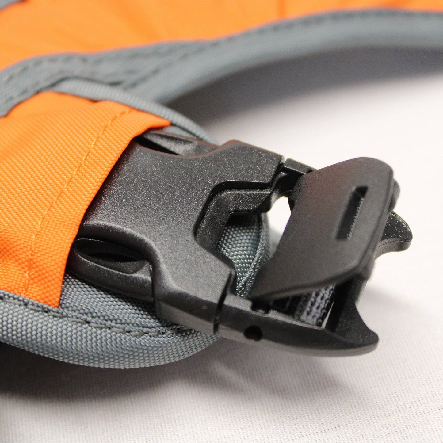 Adventurer 2-piece Dog Pack With EZ Latch™  Harness - MILE H